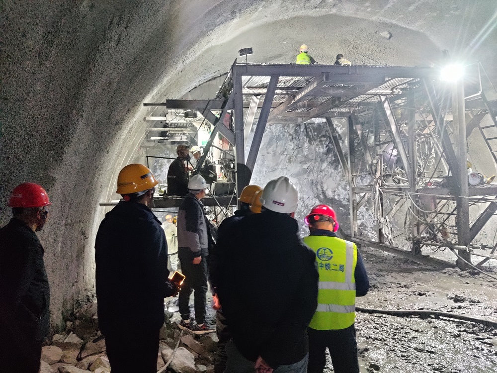 1699500250308036447.jpg 002.jpg