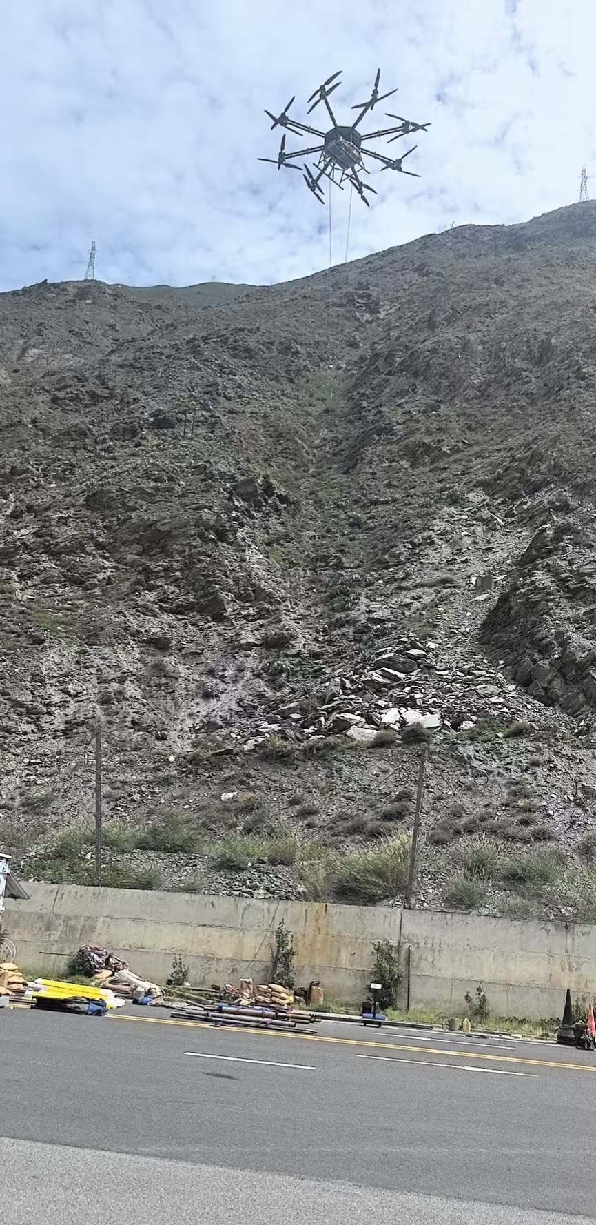 1755488626196027918.jpg 2.jpg